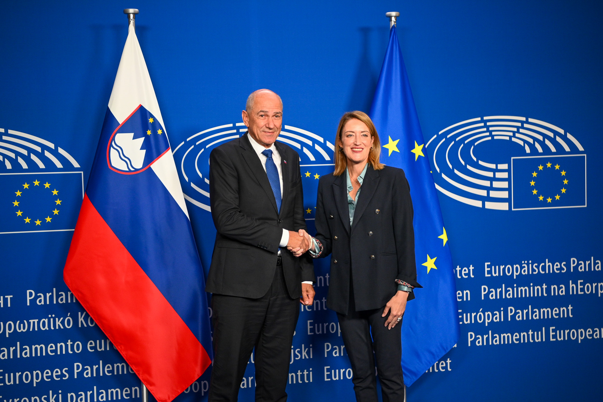 Premier Janša z Roberto Metsola: Evropa mora okrepiti konkurenčnost in zmanjšati birokracijo